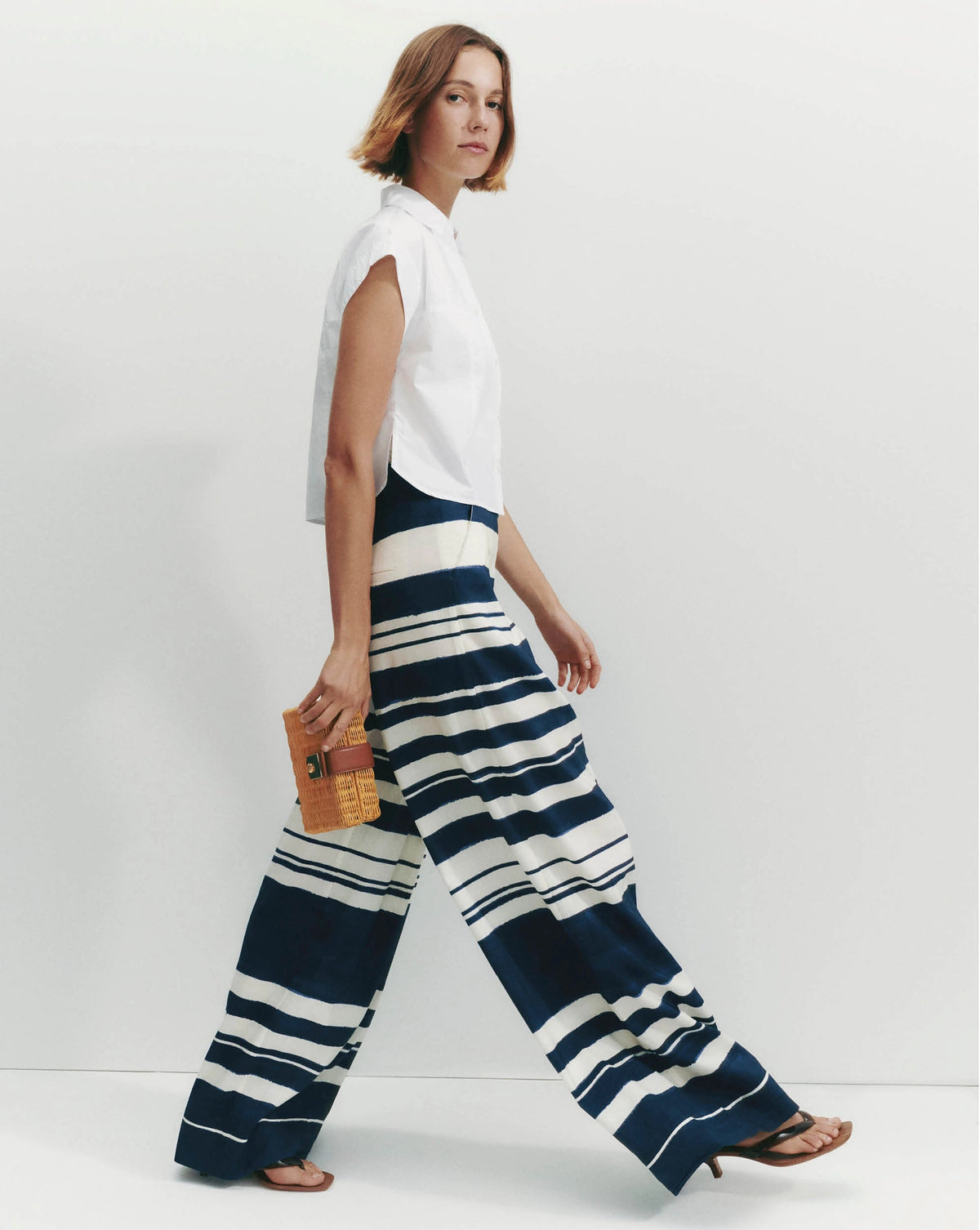 Navy/Dove White