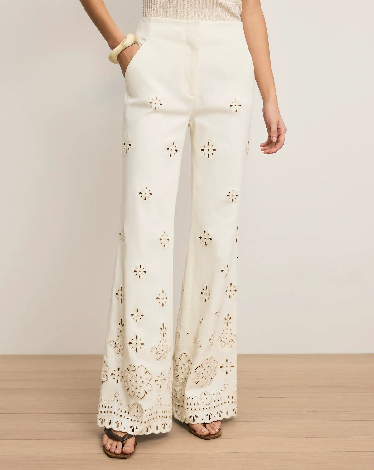 Dove White