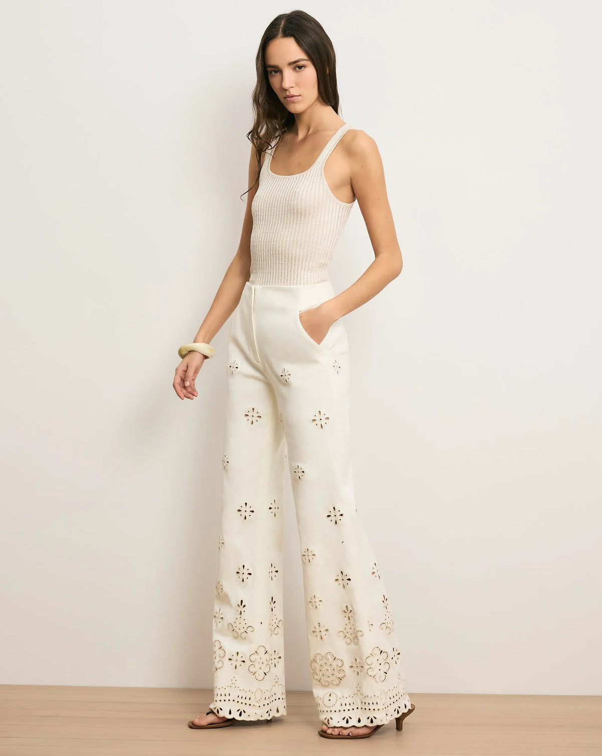 Dove White