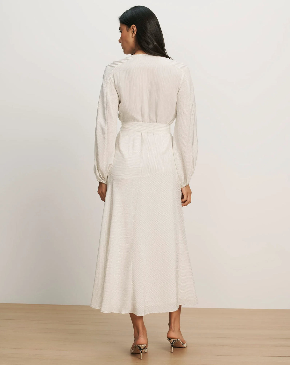 Dove White