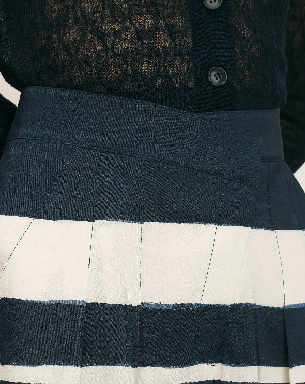 Navy/Dove White