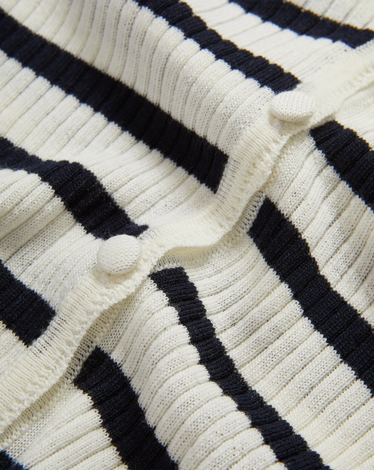 Dove White/Navy