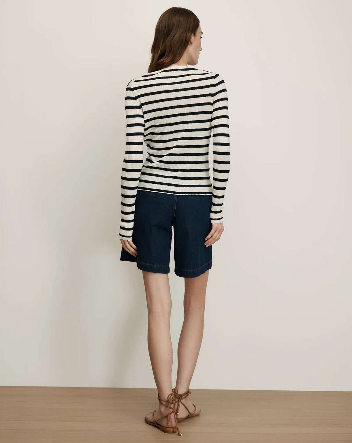 Dove White/Navy