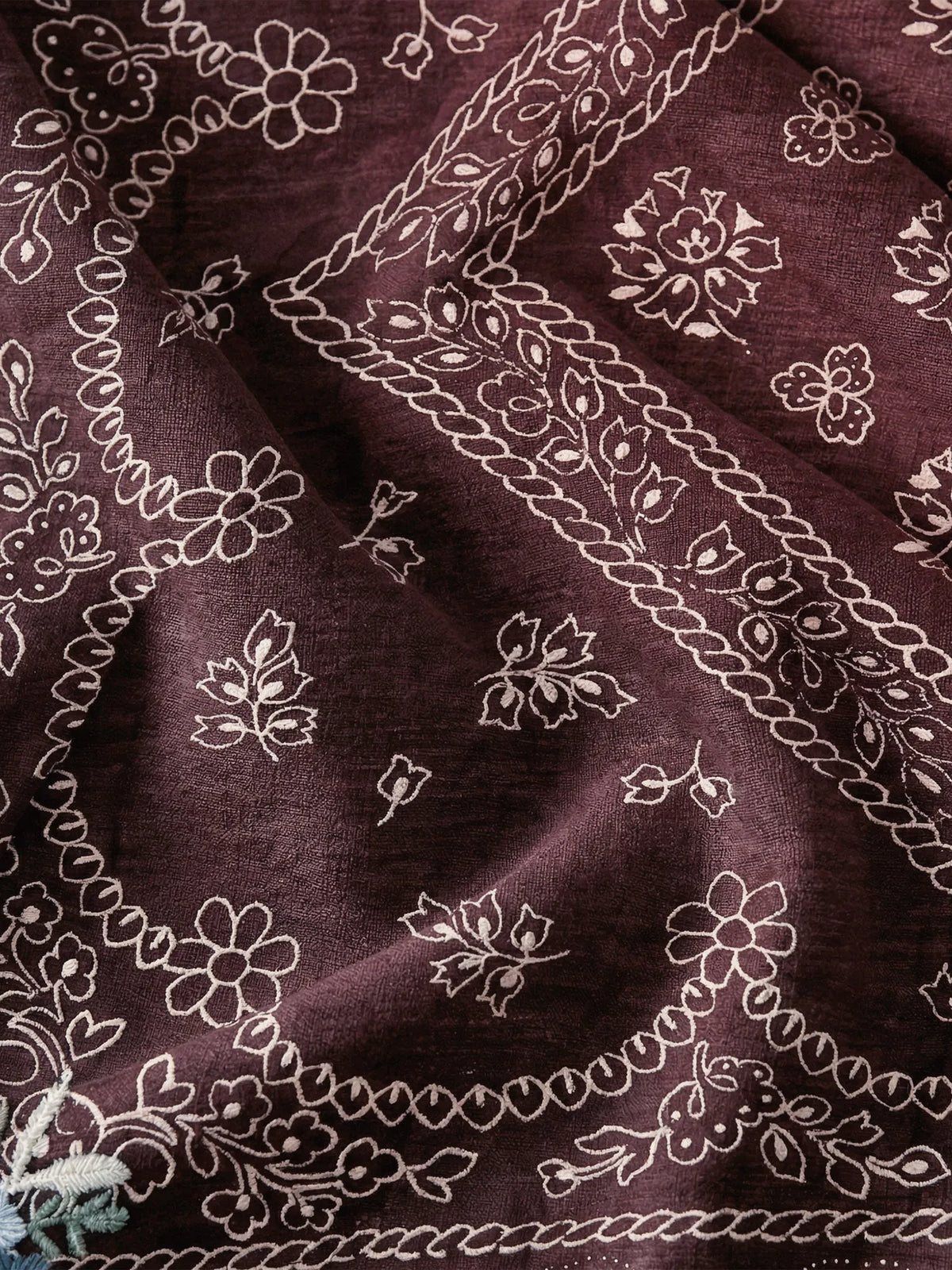 Raisin/Dove White