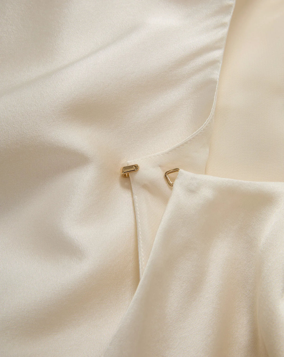 Dove White